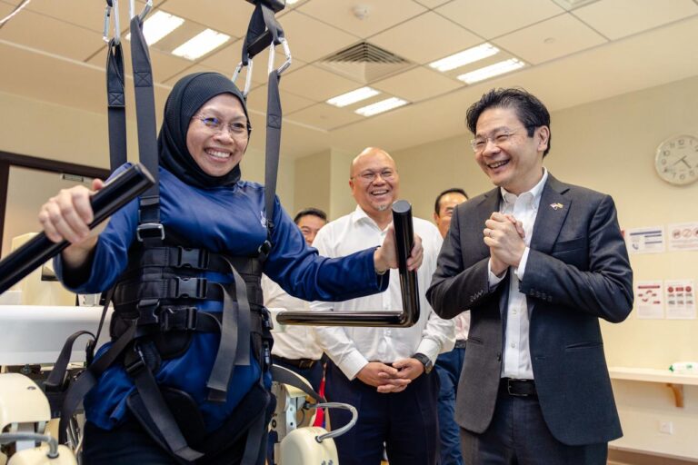 Jerudong Park Medical Centre Welcomes the Prime Minister and Minister for Finance of The Republic for Singapore