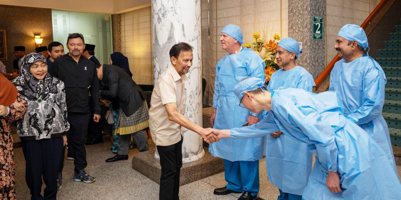 HIS MAJESTY THE SULTAN AND YANG DI-PERTUAN OFBRUNEI DARUSSALAM HAS UNDERGONE RIGHT TOTAL KNEEREPLACEMENT SURGERY